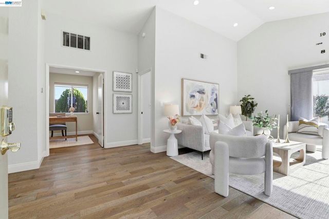 42525 Fern Cir, Fremont, CA 94538