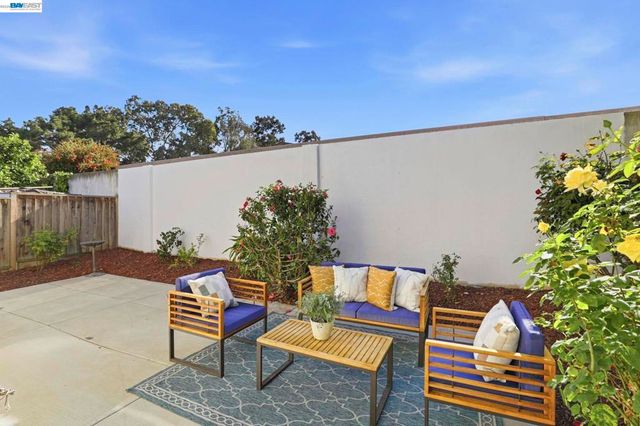42525 Fern Cir, Fremont, CA 94538