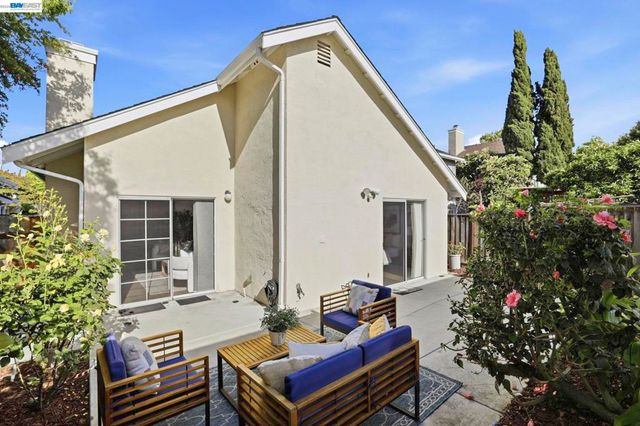 42525 Fern Cir, Fremont, CA 94538