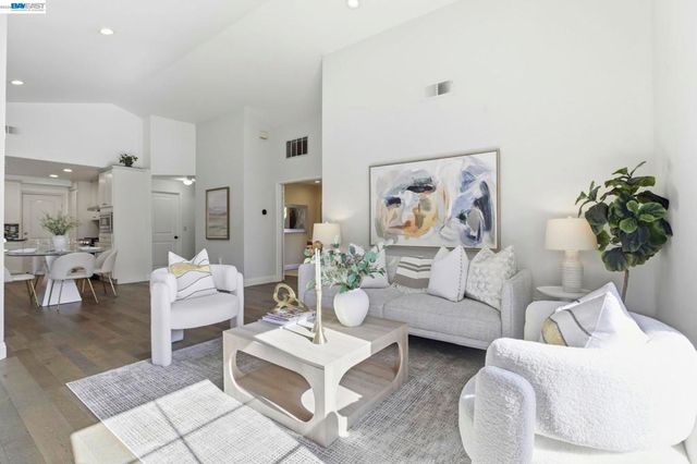 42525 Fern Cir, Fremont, CA 94538