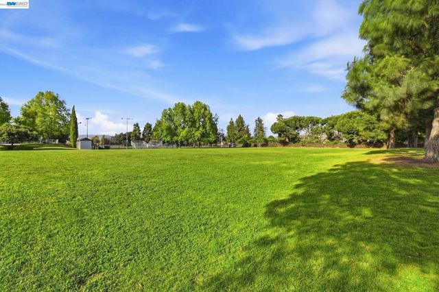 42525 Fern Cir, Fremont, CA 94538
