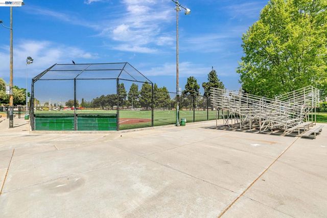 42525 Fern Cir, Fremont, CA 94538