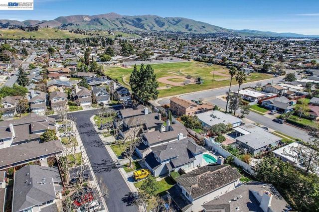 42525 Fern Cir, Fremont, CA 94538