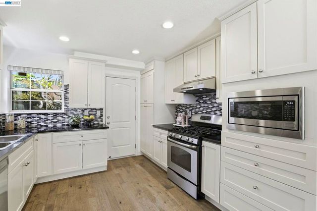 42525 Fern Cir, Fremont, CA 94538