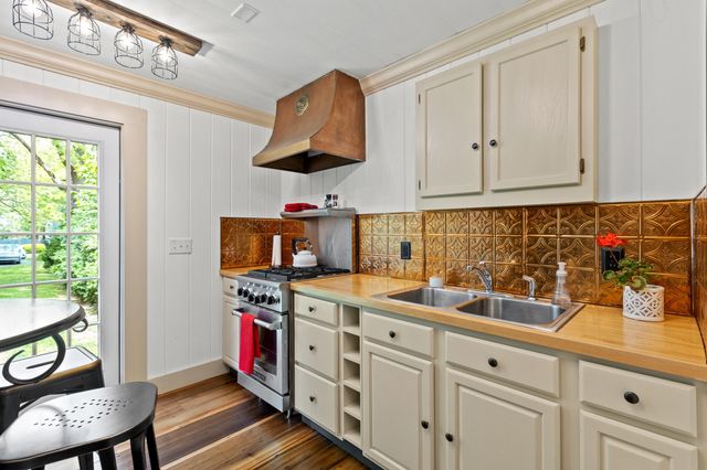 361 S Upper Street, Lexington, KY 40508