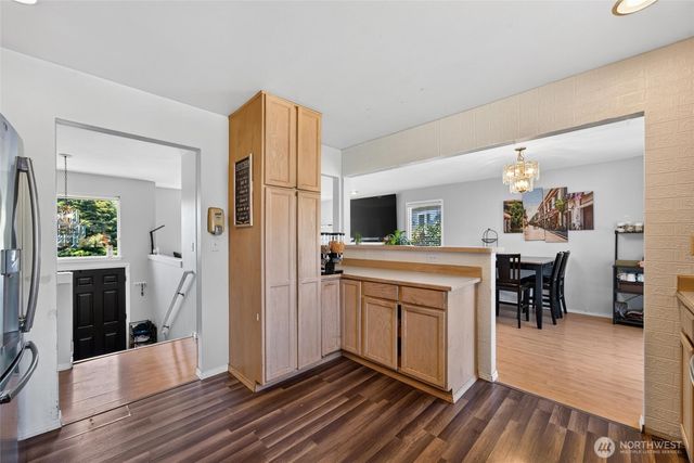 12516 SE 225th Court, Kent, WA 98031