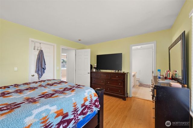 12516 SE 225th Court, Kent, WA 98031