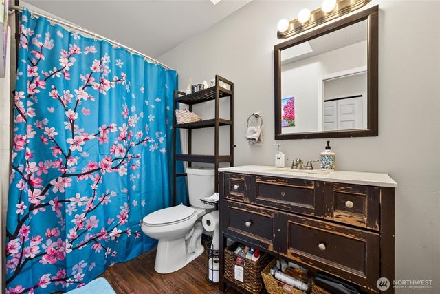 12516 SE 225th Court, Kent, WA 98031