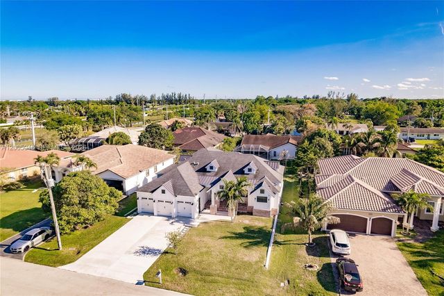 11240 NW 23rd St, Plantation, FL 33323