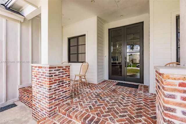 11240 NW 23rd St, Plantation, FL 33323