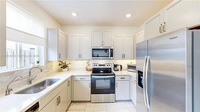 1040 SE 24th Ave, Homestead, FL 33035