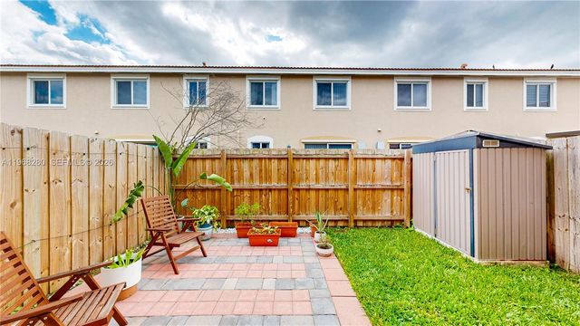1040 SE 24th Ave, Homestead, FL 33035