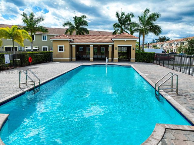 1040 SE 24th Ave, Homestead, FL 33035