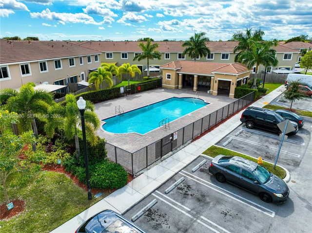 1040 SE 24th Ave, Homestead, FL 33035