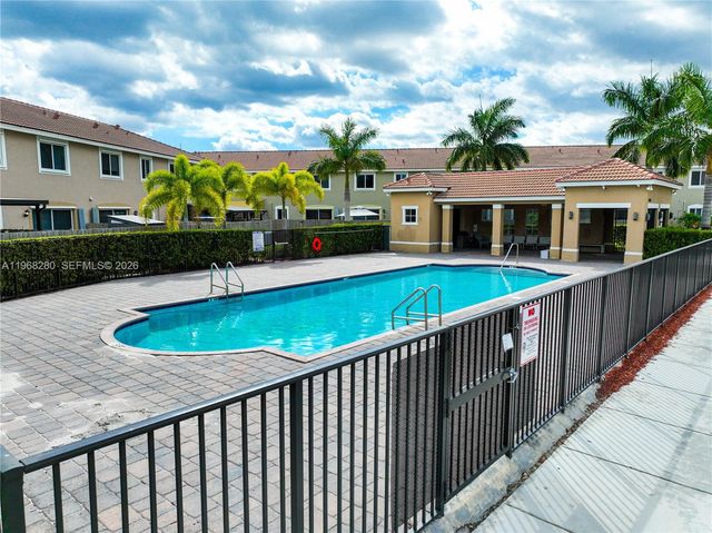 1040 SE 24th Ave, Homestead, FL 33035
