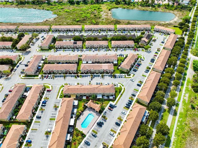 1040 SE 24th Ave, Homestead, FL 33035