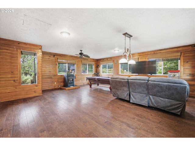 22740 Ne HIGHWAY 240, Newberg, OR 97132
