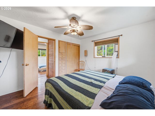 22740 Ne HIGHWAY 240, Newberg, OR 97132