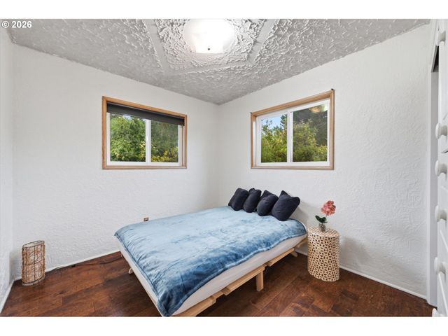 22740 Ne HIGHWAY 240, Newberg, OR 97132