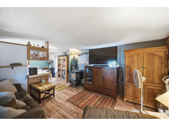 22740 Ne HIGHWAY 240, Newberg, OR 97132