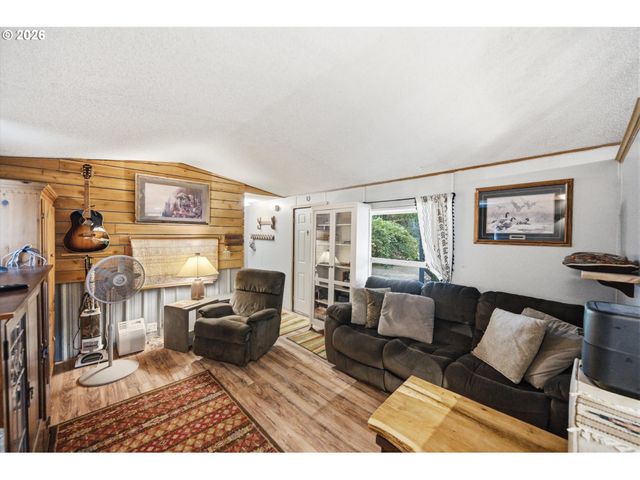 22740 Ne HIGHWAY 240, Newberg, OR 97132