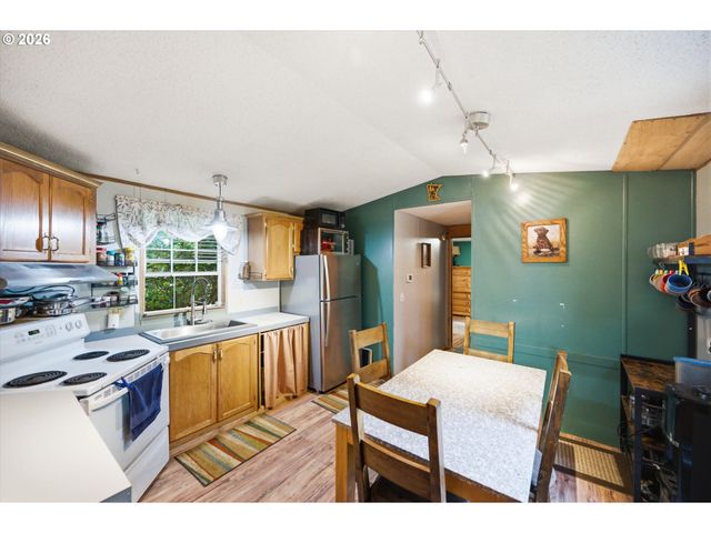 22740 Ne HIGHWAY 240, Newberg, OR 97132