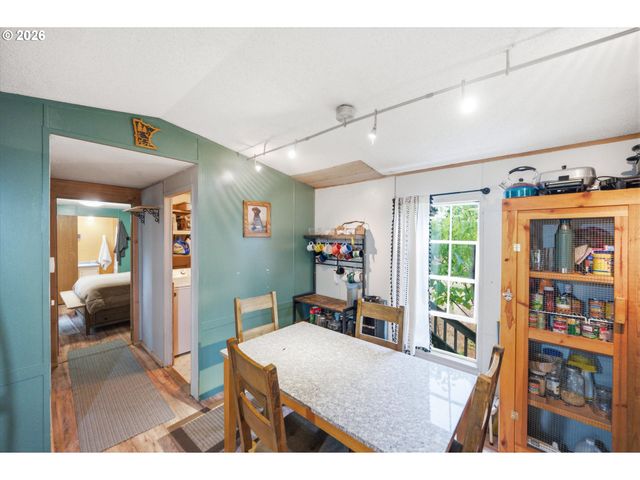 22740 Ne HIGHWAY 240, Newberg, OR 97132