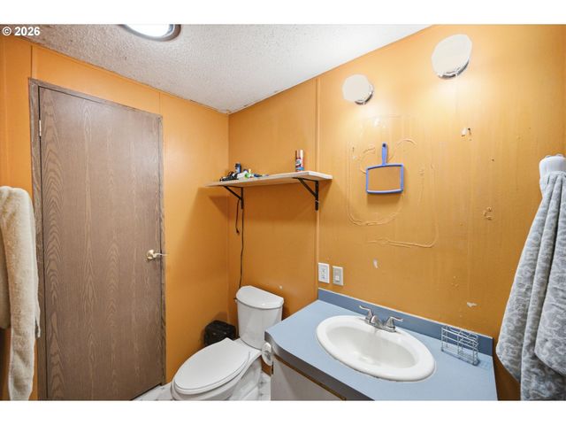 22740 Ne HIGHWAY 240, Newberg, OR 97132