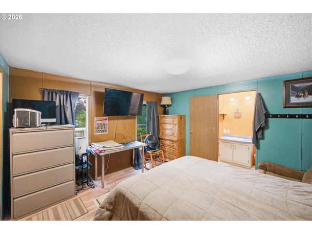 22740 Ne HIGHWAY 240, Newberg, OR 97132