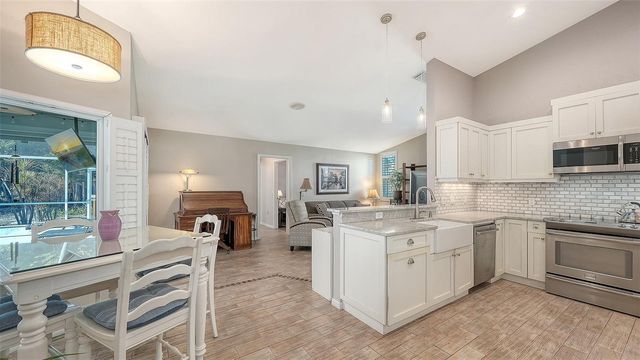 8972 HUNTINGTON POINTE DRIVE, Sarasota, FL 34238