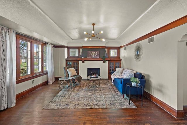 4028 N 15th STREET, Milwaukee, WI 53209
