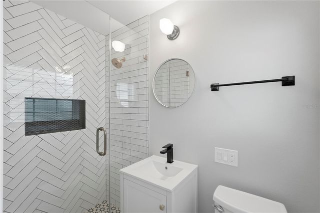 845 SNELL ISLE BOULEVARD NE, St Petersburg, FL 33704