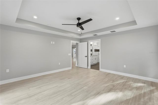 845 SNELL ISLE BOULEVARD NE, St Petersburg, FL 33704