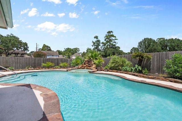 19511 Oak Station Drive, Humble, TX 77346