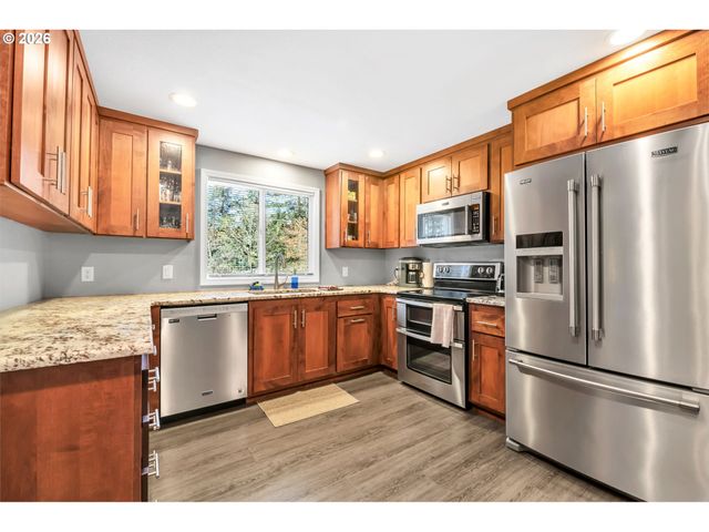 88020 KEOLA Ct, Springfield, OR 97478
