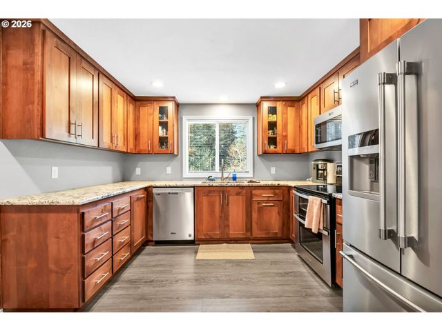 88020 KEOLA Ct, Springfield, OR 97478