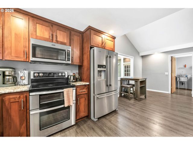 88020 KEOLA Ct, Springfield, OR 97478
