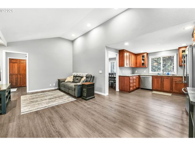 88020 KEOLA Ct, Springfield, OR 97478