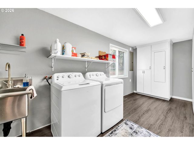 88020 KEOLA Ct, Springfield, OR 97478