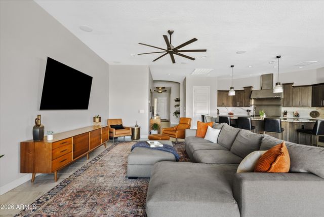 10332 E WAVELENGTH Avenue, Mesa, AZ 85212