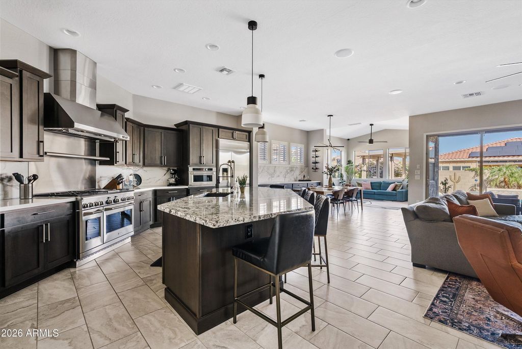 Image 12 of property listing at 10332 E WAVELENGTH Avenue, Mesa, AZ 85212