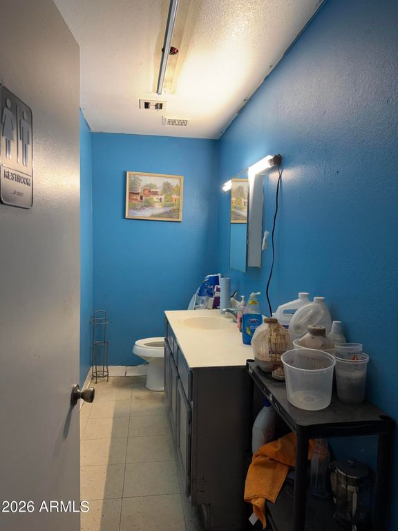 401 S 31ST Avenue, Phoenix, AZ 85009 — photo 4