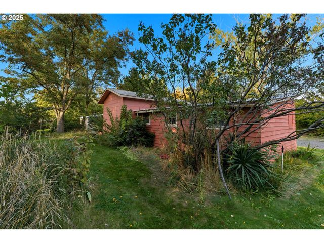 327 Powell Rd, Milton Freewater, OR 97862