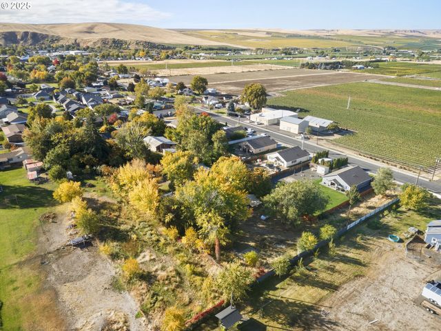 327 Powell Rd, Milton Freewater, OR 97862