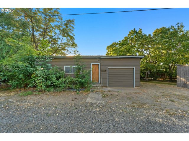 327 Powell Rd, Milton Freewater, OR 97862