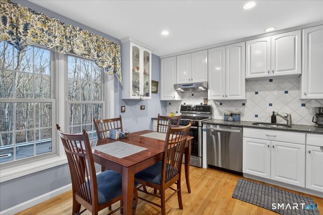 1925 Shepard Avenue 54, Hamden, CT 06518
