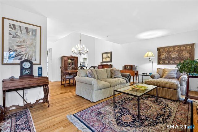 1925 Shepard Avenue 54, Hamden, CT 06518