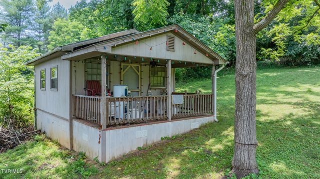 215 Landcastle Road, Church Hill, TN 37642