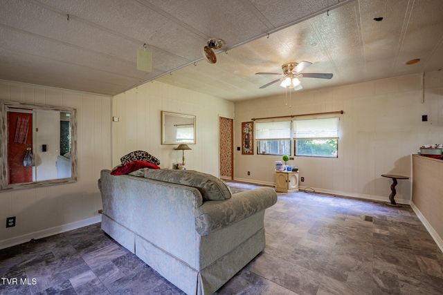 215 Landcastle Road, Church Hill, TN 37642