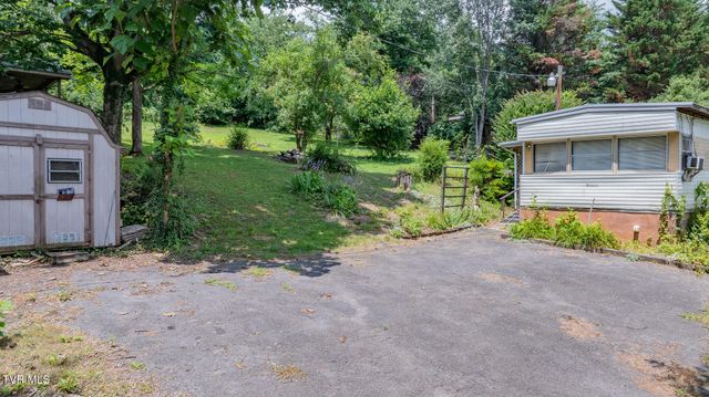 215 Landcastle Road, Church Hill, TN 37642